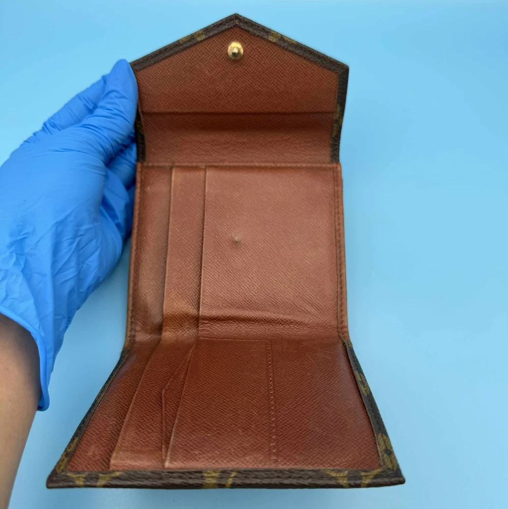 Louis Vuitton Monogram Bifold Wallet - Picture 15 of 16